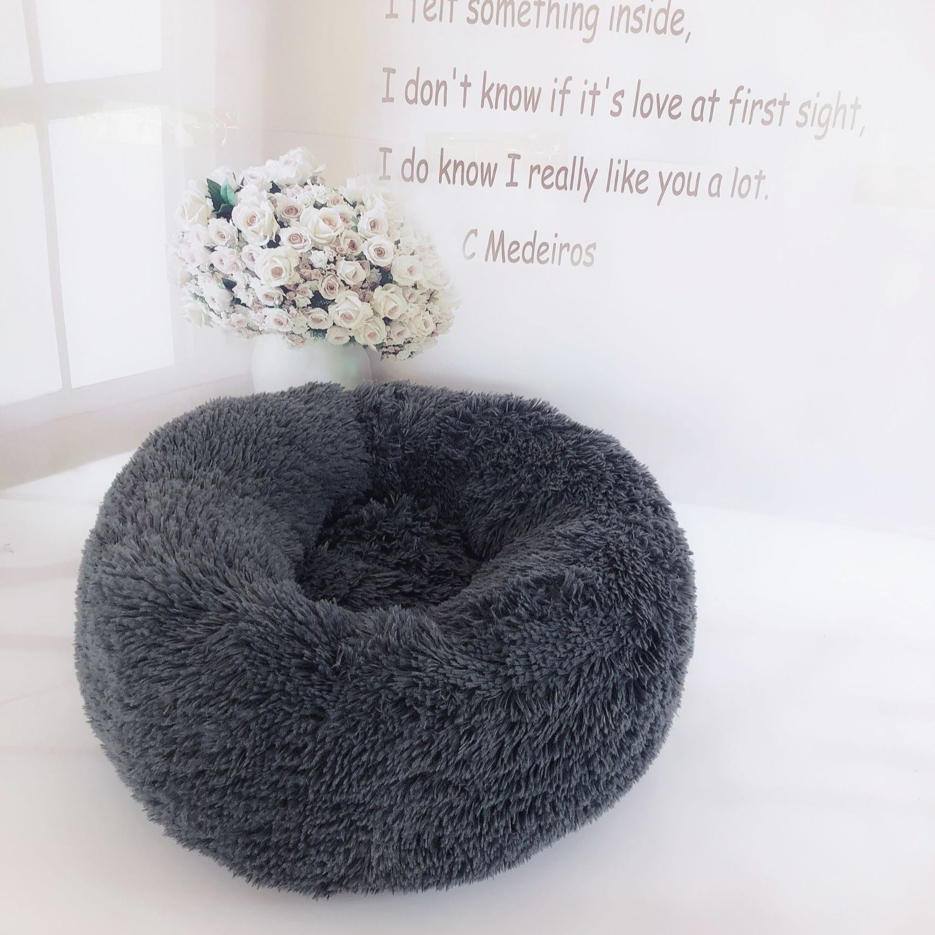 Small Dogs Round Plush Cat Litter Kennel